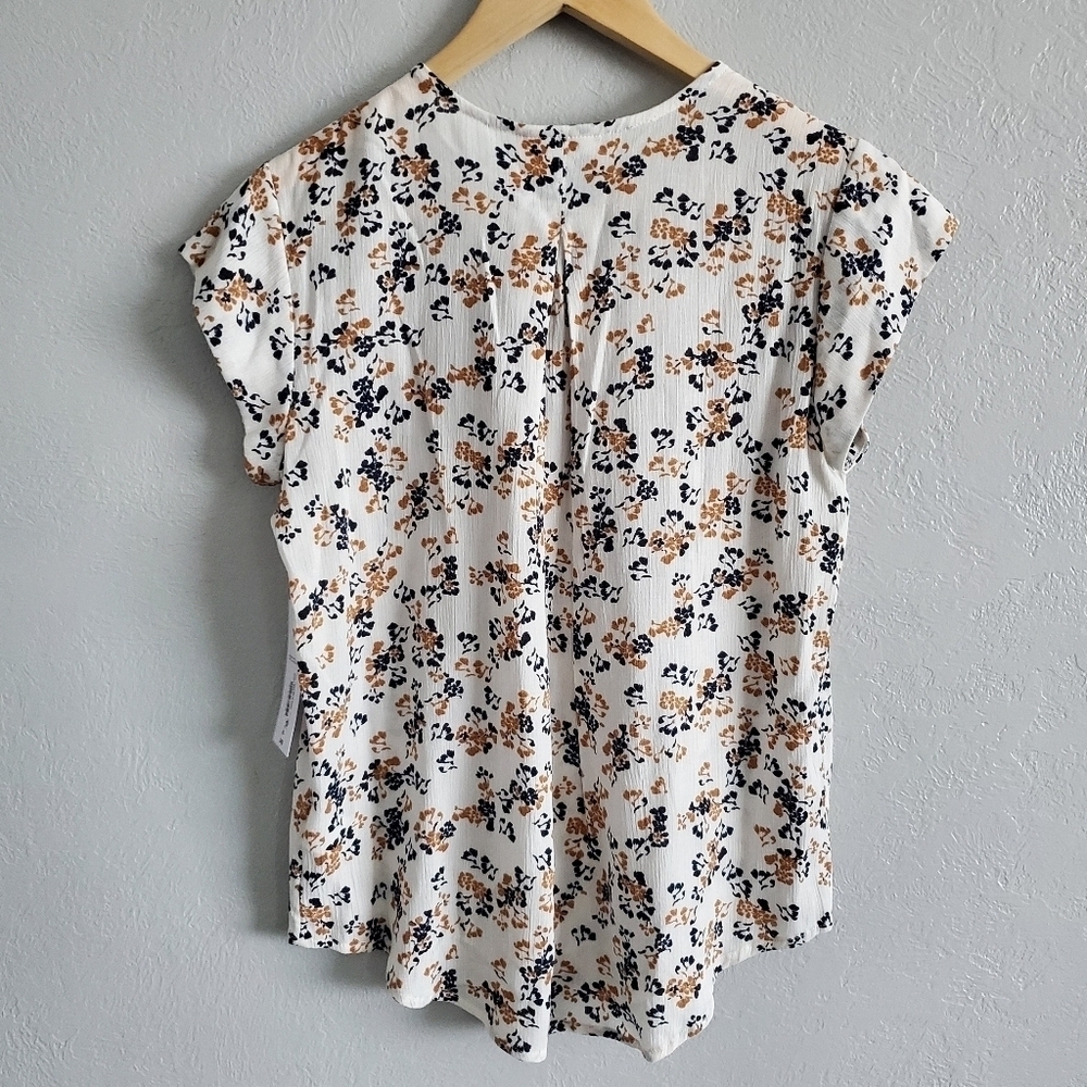 Liz Claiborne Womens White Multicolor Floral Cap Sleeve Button Blouse Sz XS NWT - Picture 6 of 6